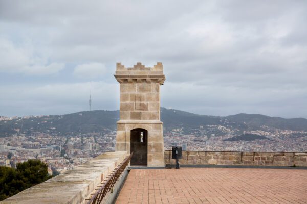 Rehabilitació de les torres de vigilància del Castell de Montjuïc
